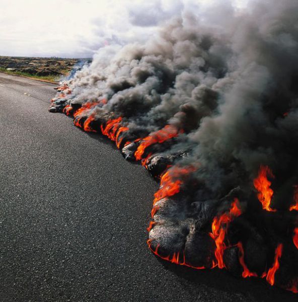 Volcano Thats Been Erupting Since 1983 (22 pics)