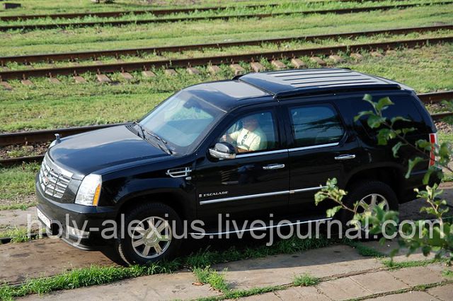 What Russian Priests Drive (16 pics)