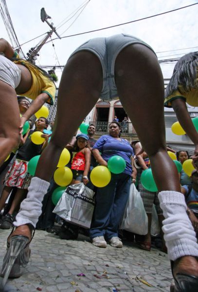 What It Is Like to Live in Rio de Janeiro (31 pics)