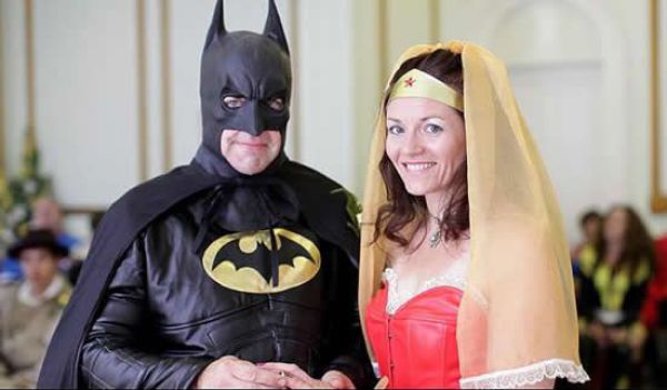 Batman Finally Marries (7 pics)