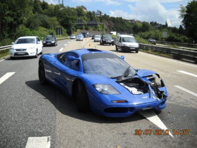 McLaren F1 100,000 Euro Damage (4 pics)