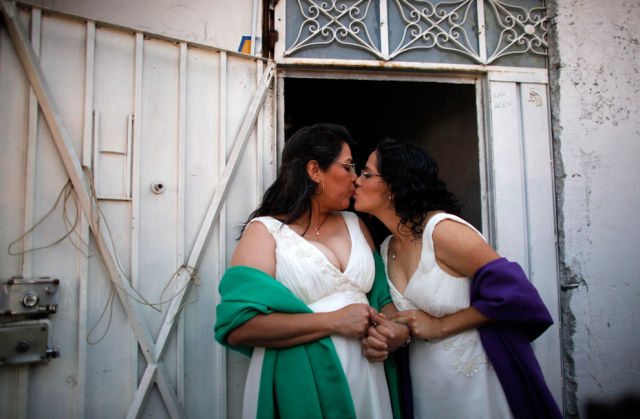 Same-Sex Marriages Around the World (40 pics)