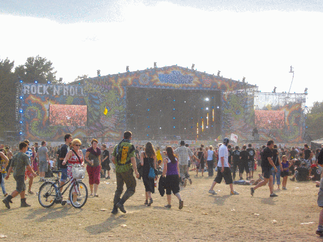 Woodstock Festival 2010 (9 gifs)