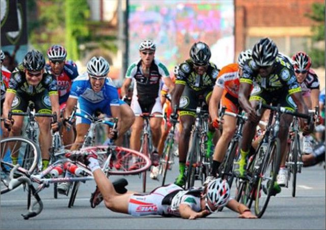 Bike Crashes at Tour de France (20 pics) - Izismile.com