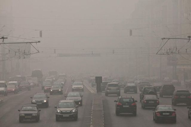 Chocking in Moscow Smog (28 pics)