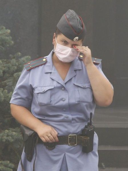 Chocking in Moscow Smog (28 pics)