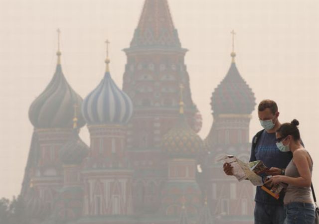 Chocking in Moscow Smog (28 pics)