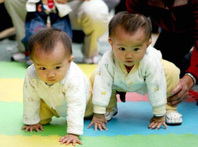 Such Sweet Twins (17 pics)