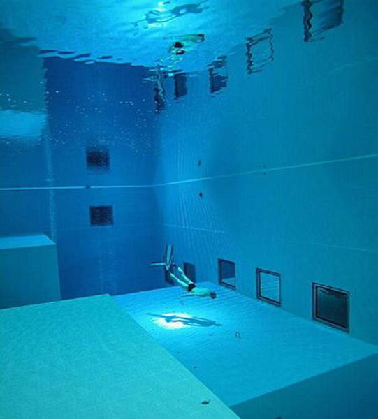 The World's Deepest Swimming Pool (18 pics) - Izismile.com
