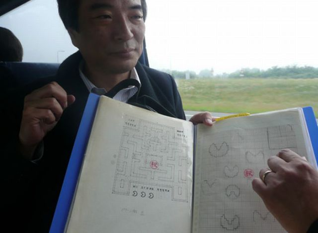 Pac-Man Drawings with Their Creator (3 pics)