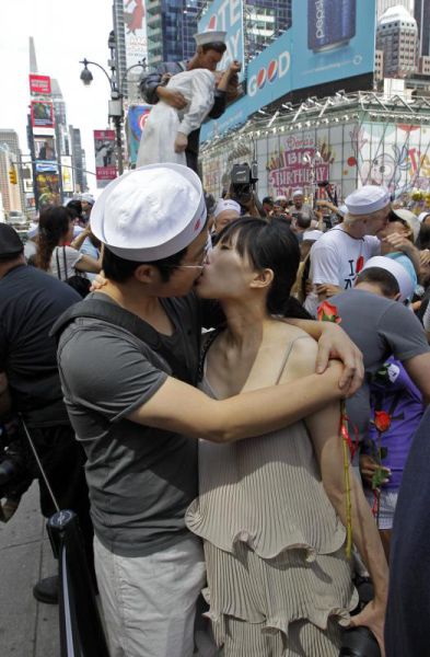 A Kiss to Remember (19 pics)