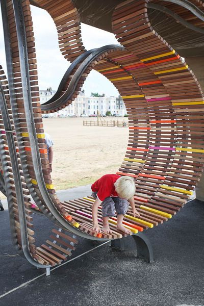 The Longest Bench in the World (9 pics)