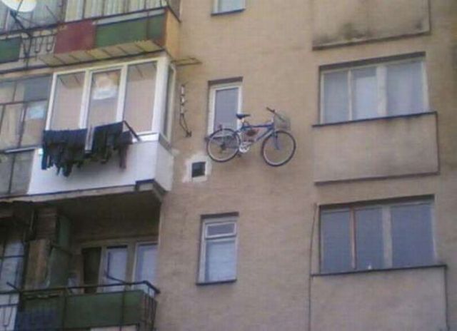 Creative ways to Park a Bicycle (20 pics)