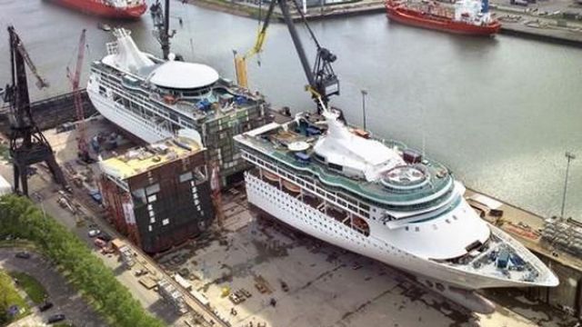 How to Lengthen a Ship (4 pics)