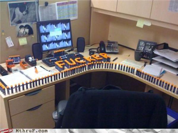 When Theres Nothing To Do at Work (63 pics)