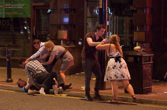 Night Life in England (30 pics)