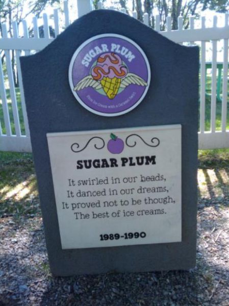 Ice-Cream Cemetery (12 pics)