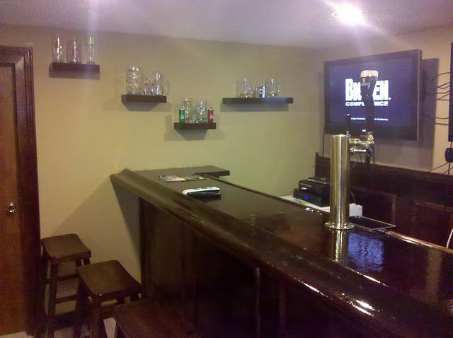 Handmade Bar in the Basement (35 pics)