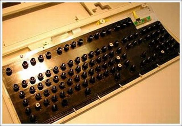 How to Make a Steampunk Keyboard (43 pics)