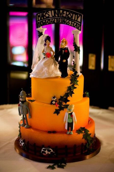 Incredible Futurama Wedding Cake (10 pics)