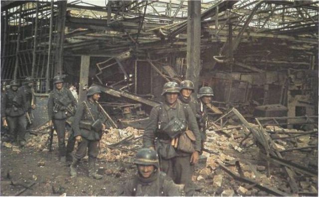World War II in Color (44 pics)