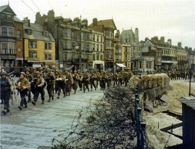 World War II in Color (44 pics)