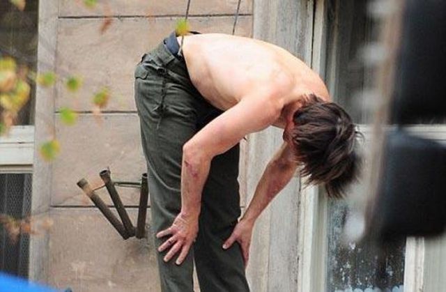 Tom Cruise in Action (11 pics)