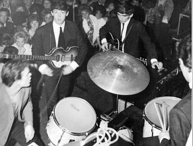 The Beatles Yesterday (145 pics)