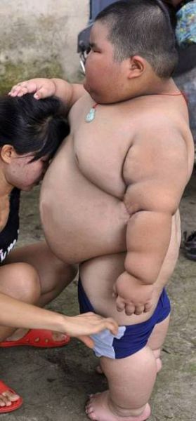 Another Supersized Kid (5 pics)