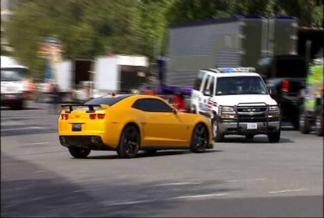 Unscripted Car Crash at the Filming of "Transformer 3" (6 pics + 1 video)