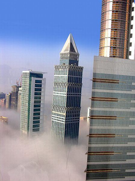 A Foggy Dubai (8 pics)