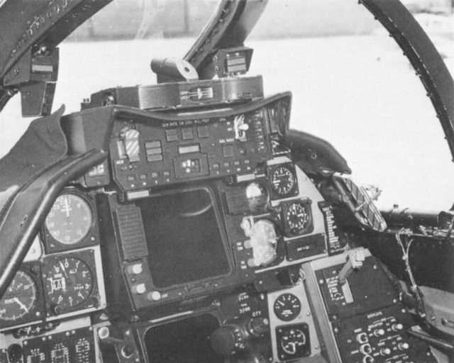 Fighter Jet Cockpits (16 pics)
