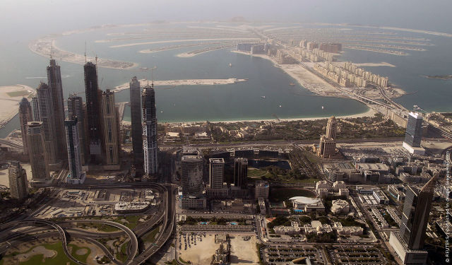 Aerial Shots of Dubai (8 pics)