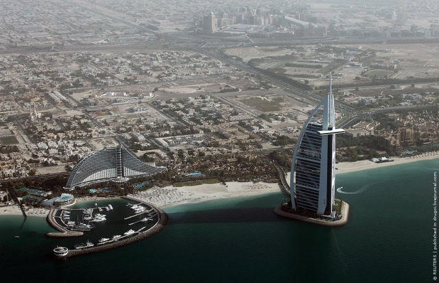 Aerial Shots of Dubai (8 pics)