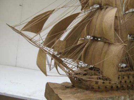 The HMS Victory in Wood (8 pics)