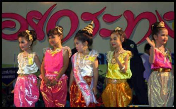 LOY KRATHONG FESTIVAL - THAILAND