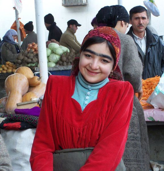 Tajik Fashion: Women Accent Their Eyebrows