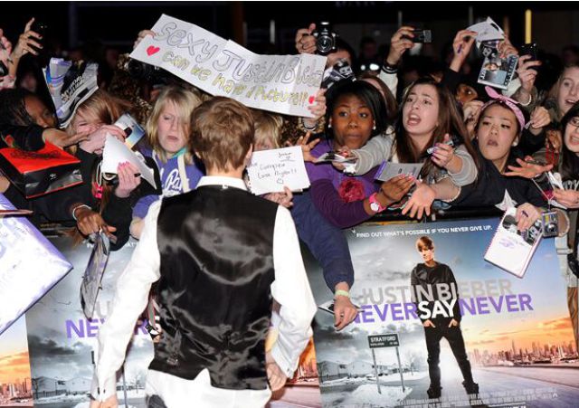 Beliebers Can Never Say Never To Justin Bieber