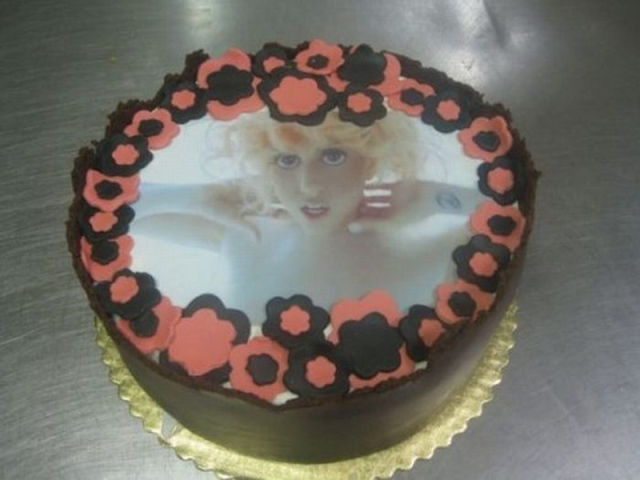 Birthday Cakes in Honor Lady Gaga