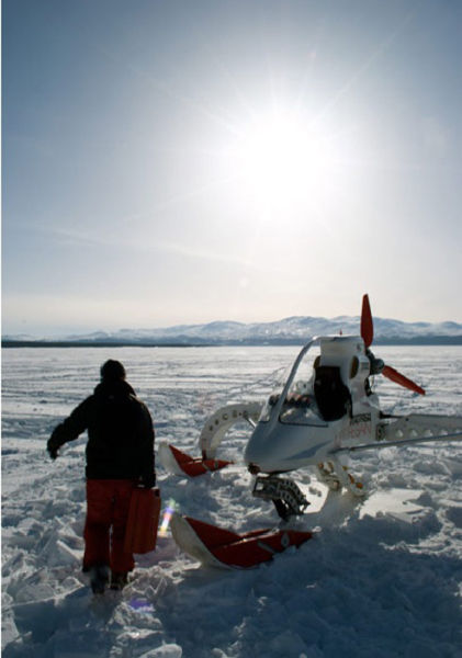 Crossing Antarctica on Aerosleighs