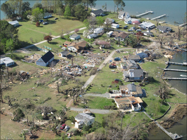 Devastating North Carolina Tornado Pictures (39 pics)  Izismile.com