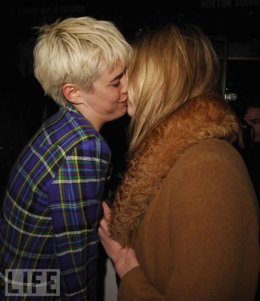 Awkward Kisses and Embraces of Famous People