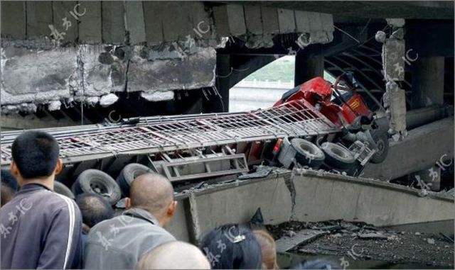 Chinese Bridge Collapse