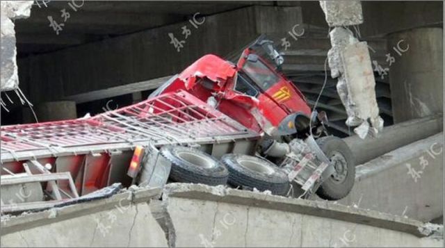 Chinese Bridge Collapse