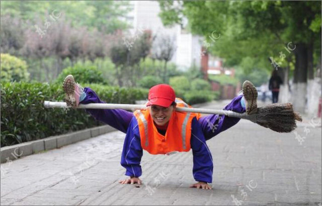 Chinese Idol: Sanitation Worker