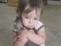 Lil’ Girl + Lil’ Kitten = Cuteness Overload