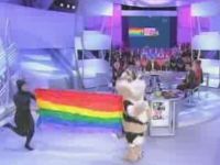 Big Nyan Cat Appeared on French TV