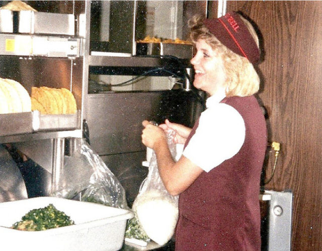 Time Capsule: Taco Bell Circa the 1980s (18 pics) 