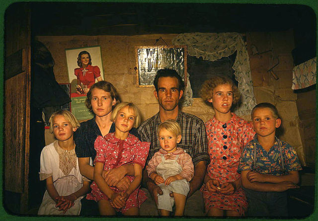 Stunning Bright Color Photos From 1900-1940s