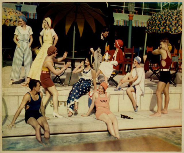 Stunning Bright Color Photos From 1900-1940s